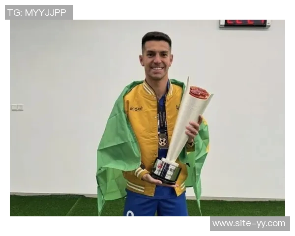 路易斯怒斥申花金畅回应经纪人夸大中超球队需求与高价要求